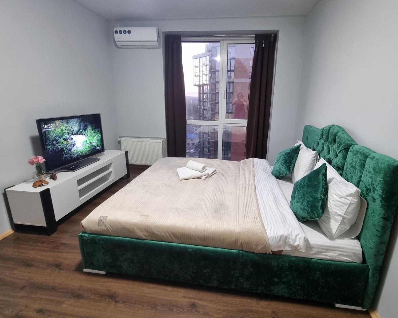 яровиця люкс Apartment